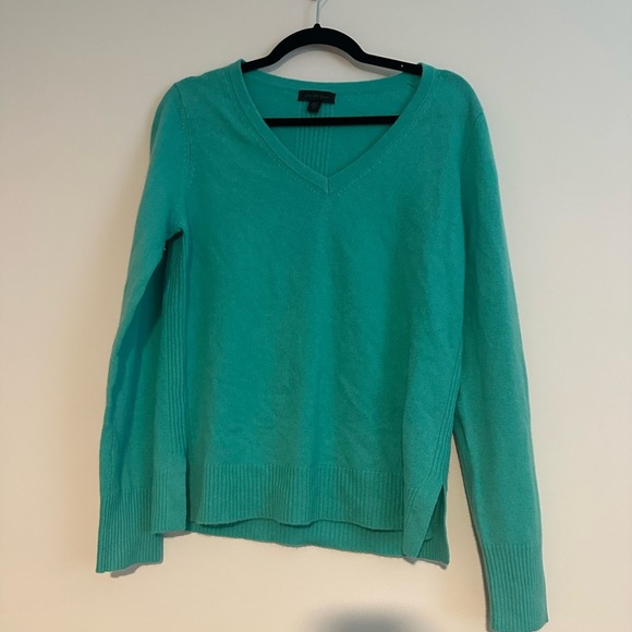 Saks Fifth Avenue Sweaters - Saks fifth avenue cashmere turquoise sweater